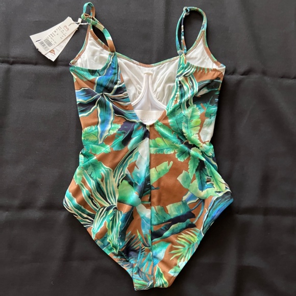Melryan Mehlhorn Swimsuit - Picture 2 of 8